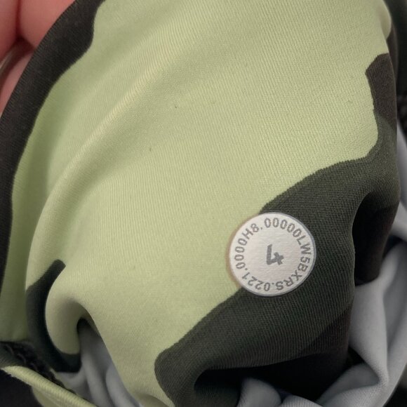 Like new! Lululemon Fast and Free Tight / leggings / pants 25" (green camo) - Picture 4 of 5